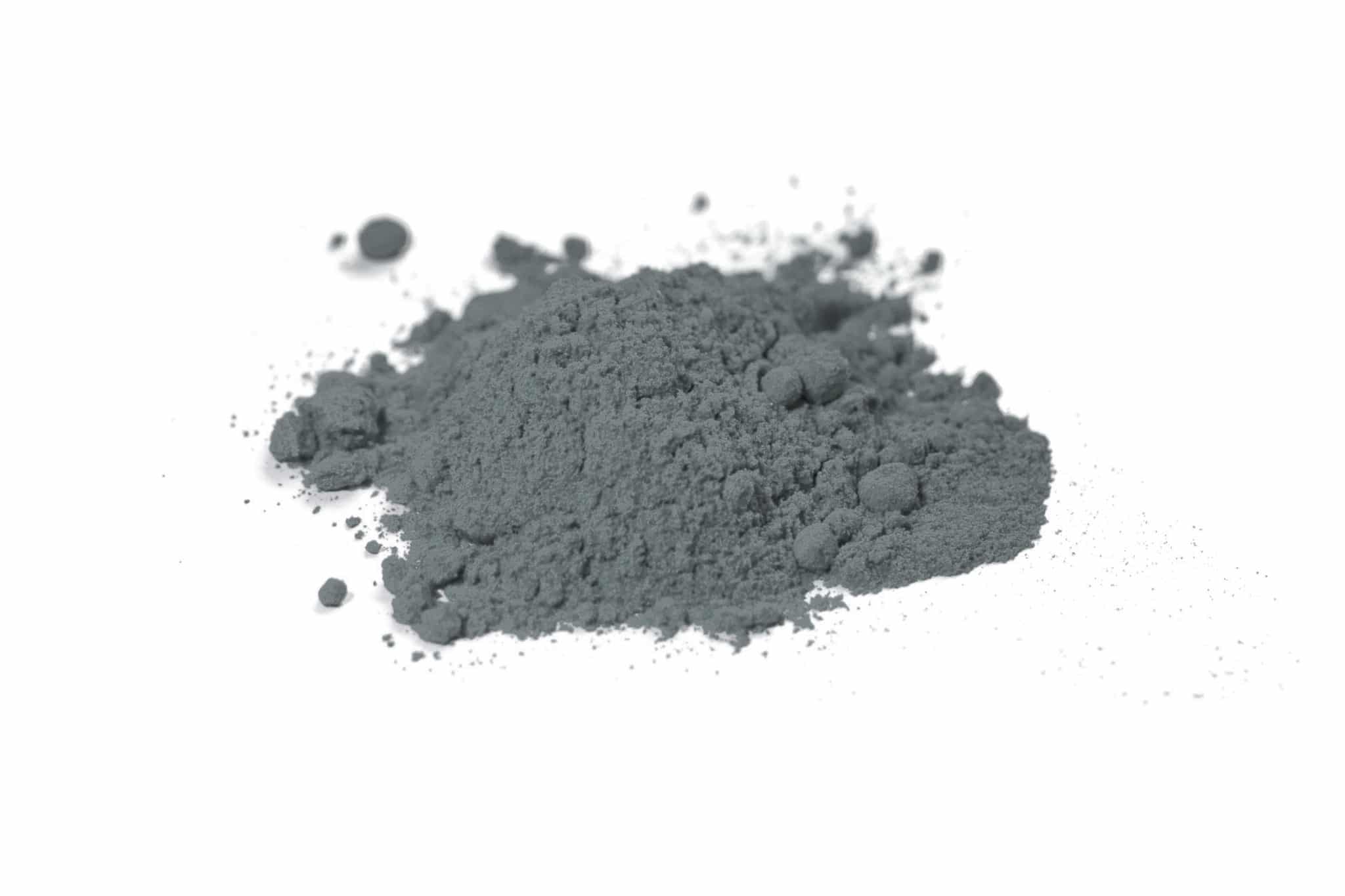 Das graue Osmiumpulver ist vor der Kristallisation gesundheitsschädlich und bildet Tetraoxid.